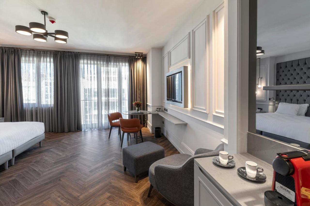 Wish More Hotel Sisli Estambul Exterior foto A room at the hotel