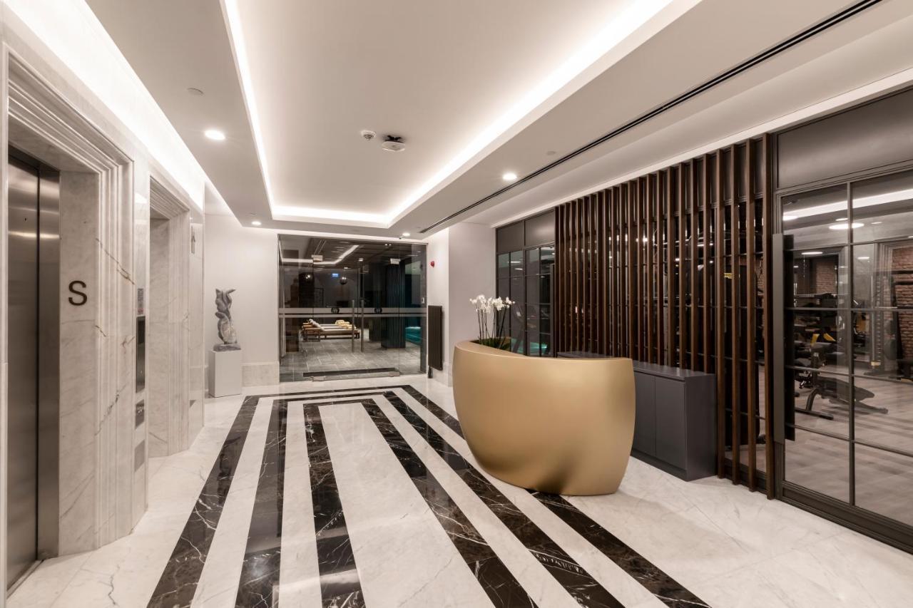 Wish More Hotel Sisli Estambul Exterior foto The lobby of the hotel