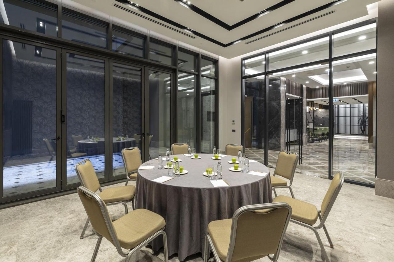 Wish More Hotel Sisli Estambul Exterior foto Meeting room