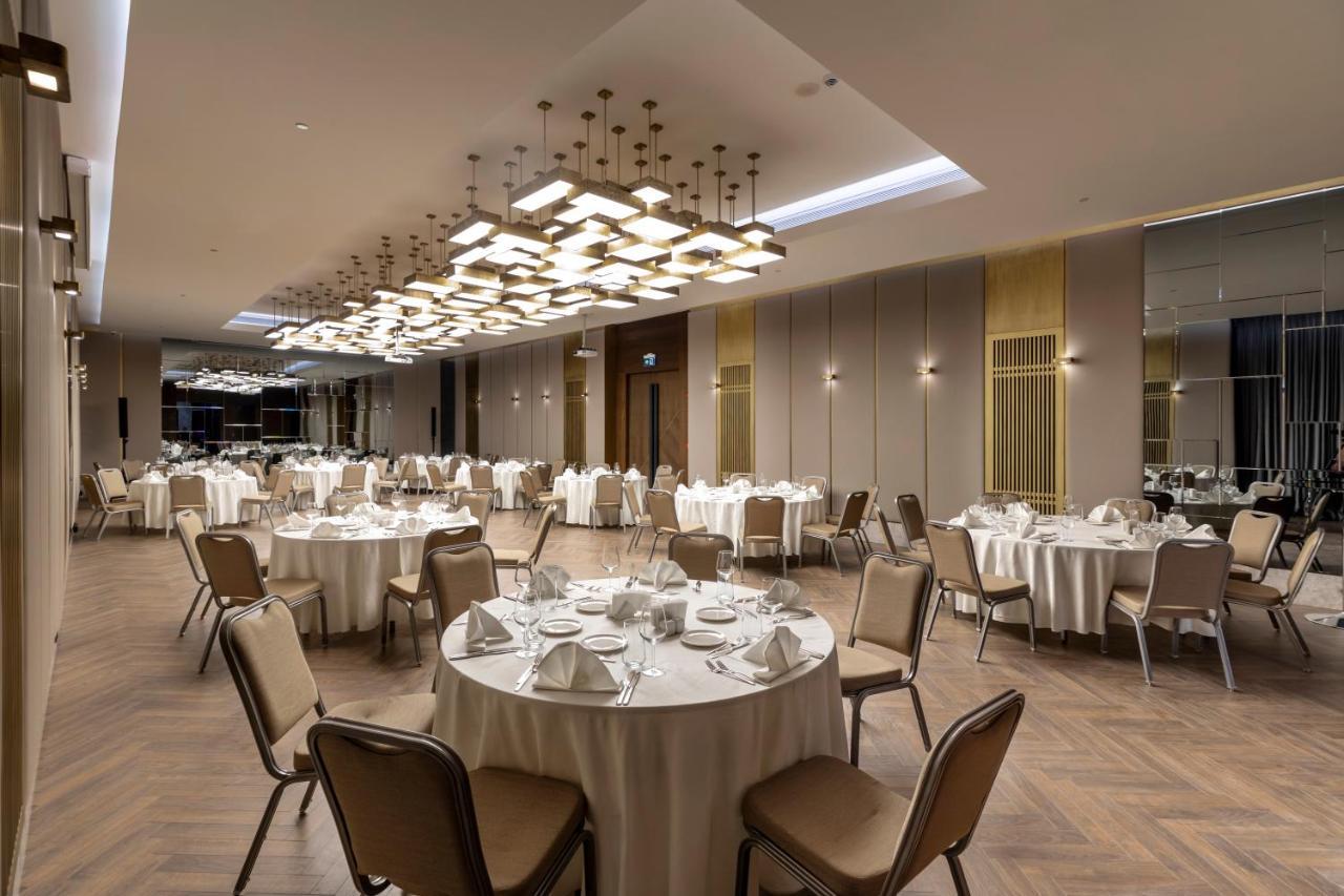 Wish More Hotel Sisli Estambul Exterior foto The ballroom
