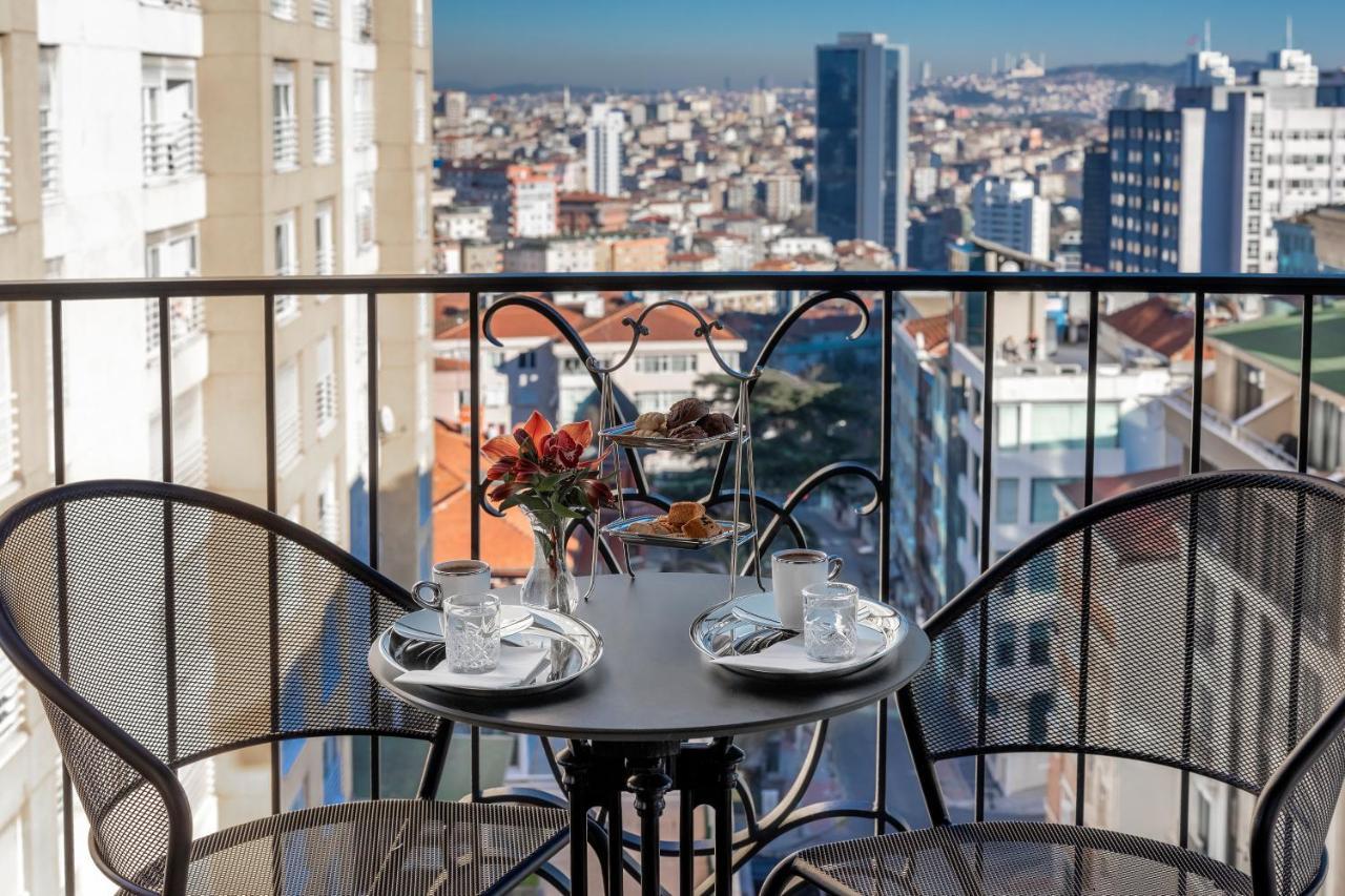Wish More Hotel Sisli Estambul Exterior foto View from the balcony of a suite at the hotel