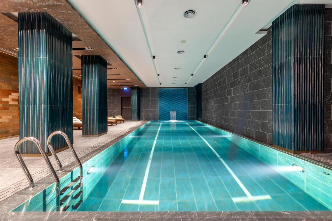 Wish More Hotel Sisli Estambul Exterior foto The swimming pool at The Landmark