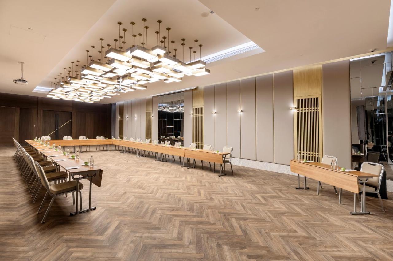 Wish More Hotel Sisli Estambul Exterior foto The meeting room of the European Economic and Social Committee